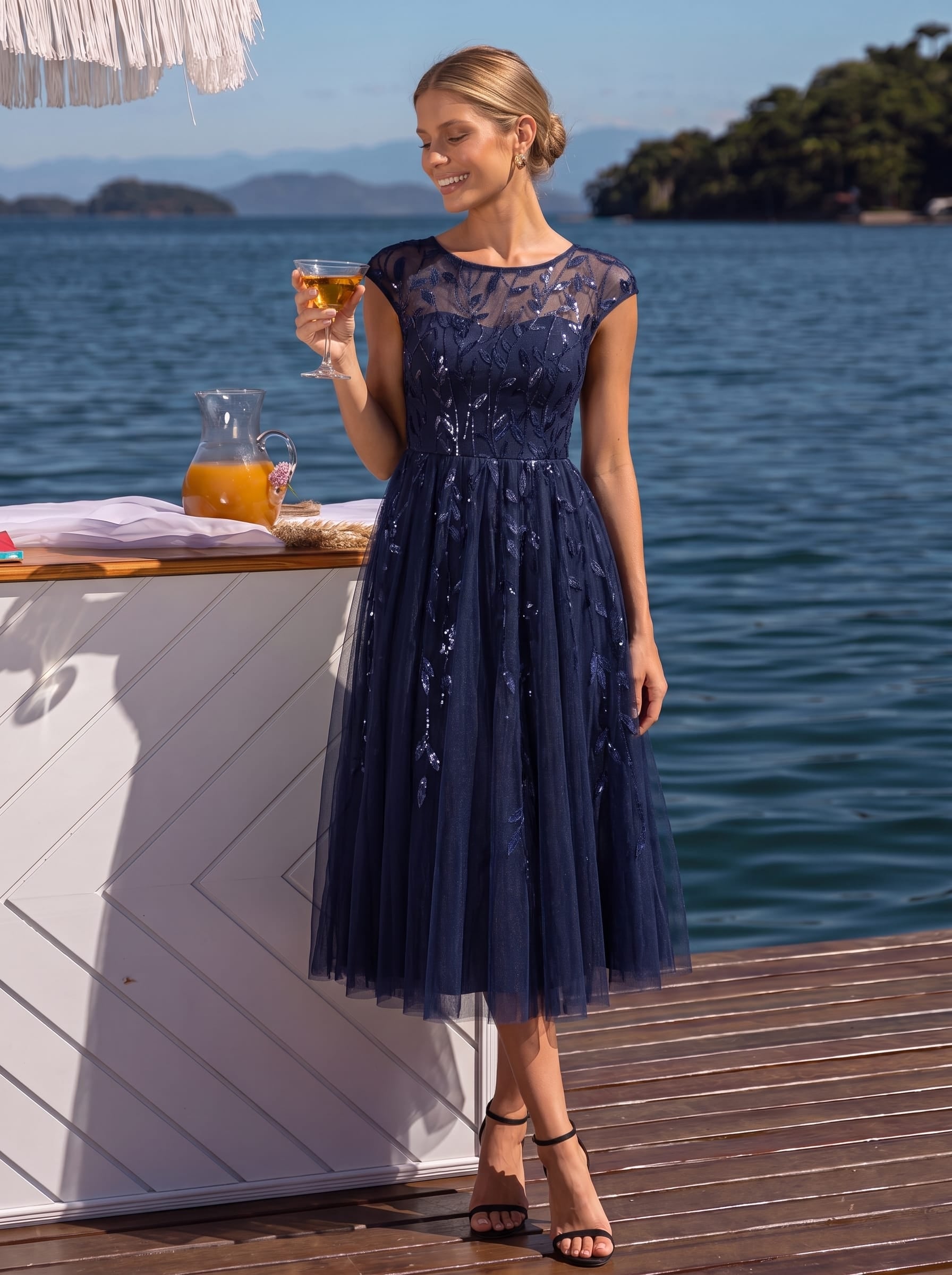 Tea L?nge A Linie Kleid Mit Rundhalsausschnitt Transparente Gestaltung Und Pailletten Kleid #Farbe_Marineblau