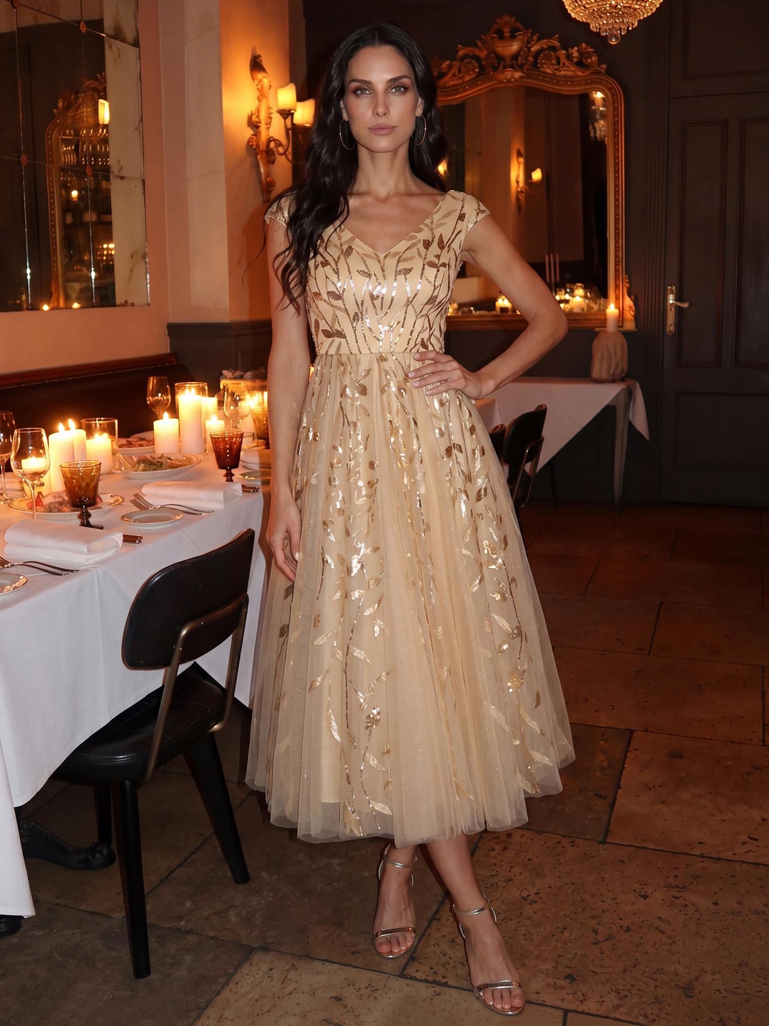 Midi Pailletten A-Linie Kleid Mit V-Ausschnitt Und Patchwork Details #Farbe_Gold