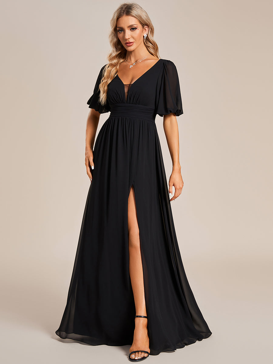 Bodenlanger V-Ausschnitt A-Linie Chiffon Kleid Mit Hohem Schlitz Und Falten Details Kleid #Farbe_Schwarz