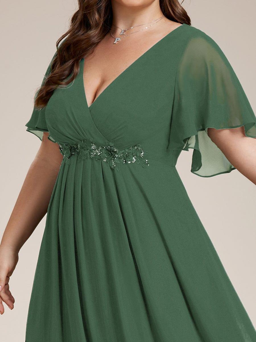 Glitzerndes A-Linien-Abendkleid mit Empire-Taille und langen Laternen?rmeln #farbe_Eukalyptus