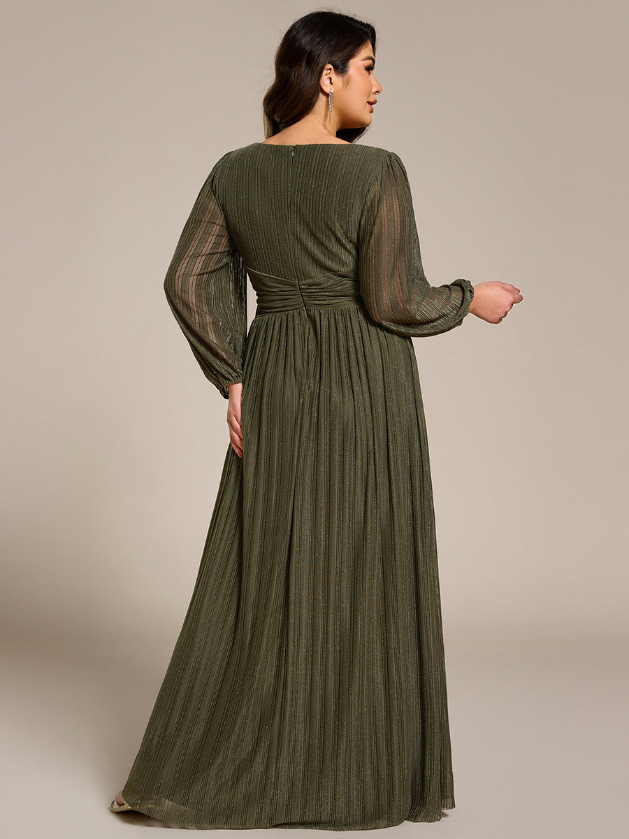 Funkelndes Abendkleid in A-Linie mit Empire-Taille und langen Ärmeln #farbe_Olivgrün