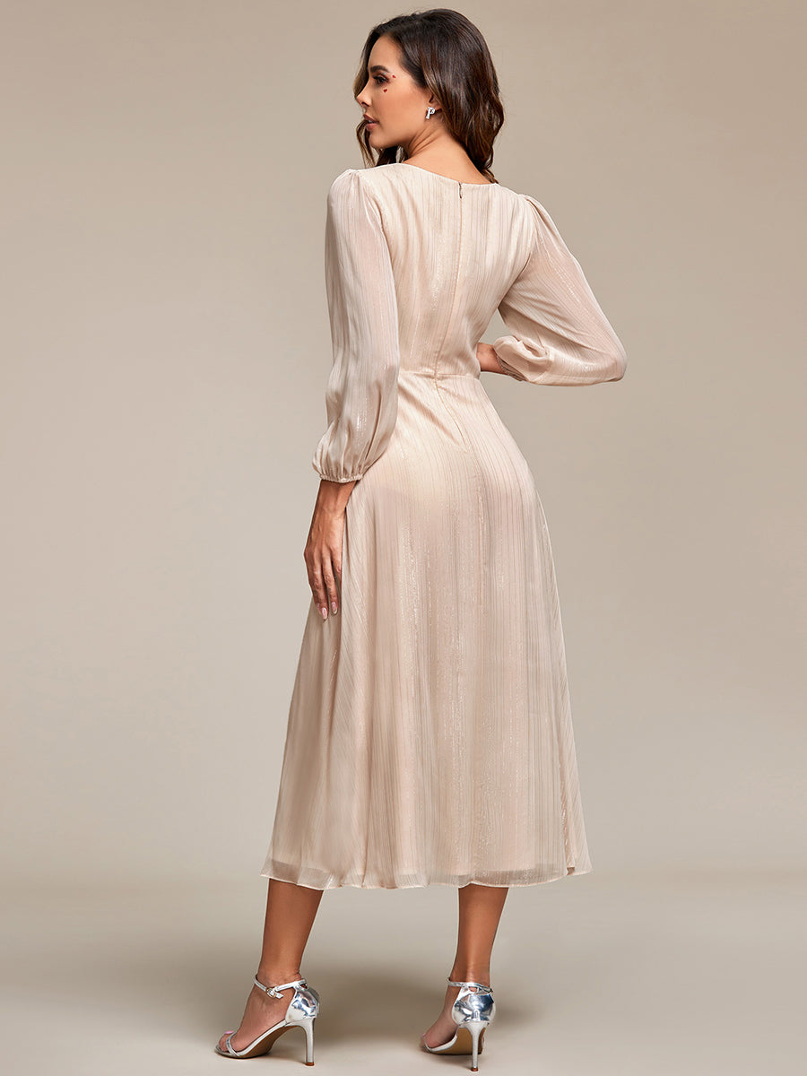 Robe d'invit¡§| de mariage trap¡§¡§ze en mousseline fluide ¡§¡è encolure ronde et longueur au genou #farbe_Champagner