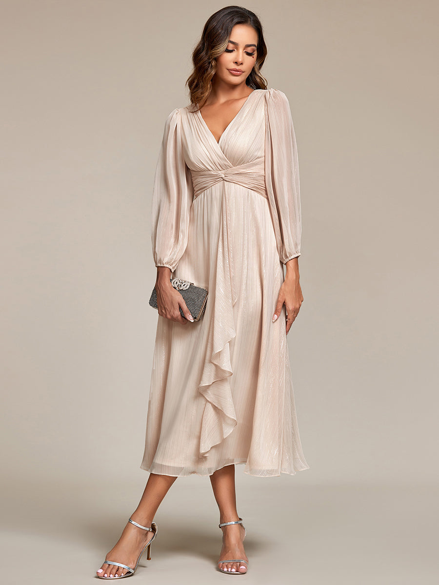 Robe d'invit¡§| de mariage trap¡§¡§ze en mousseline fluide ¡§¡è encolure ronde et longueur au genou #farbe_Champagner