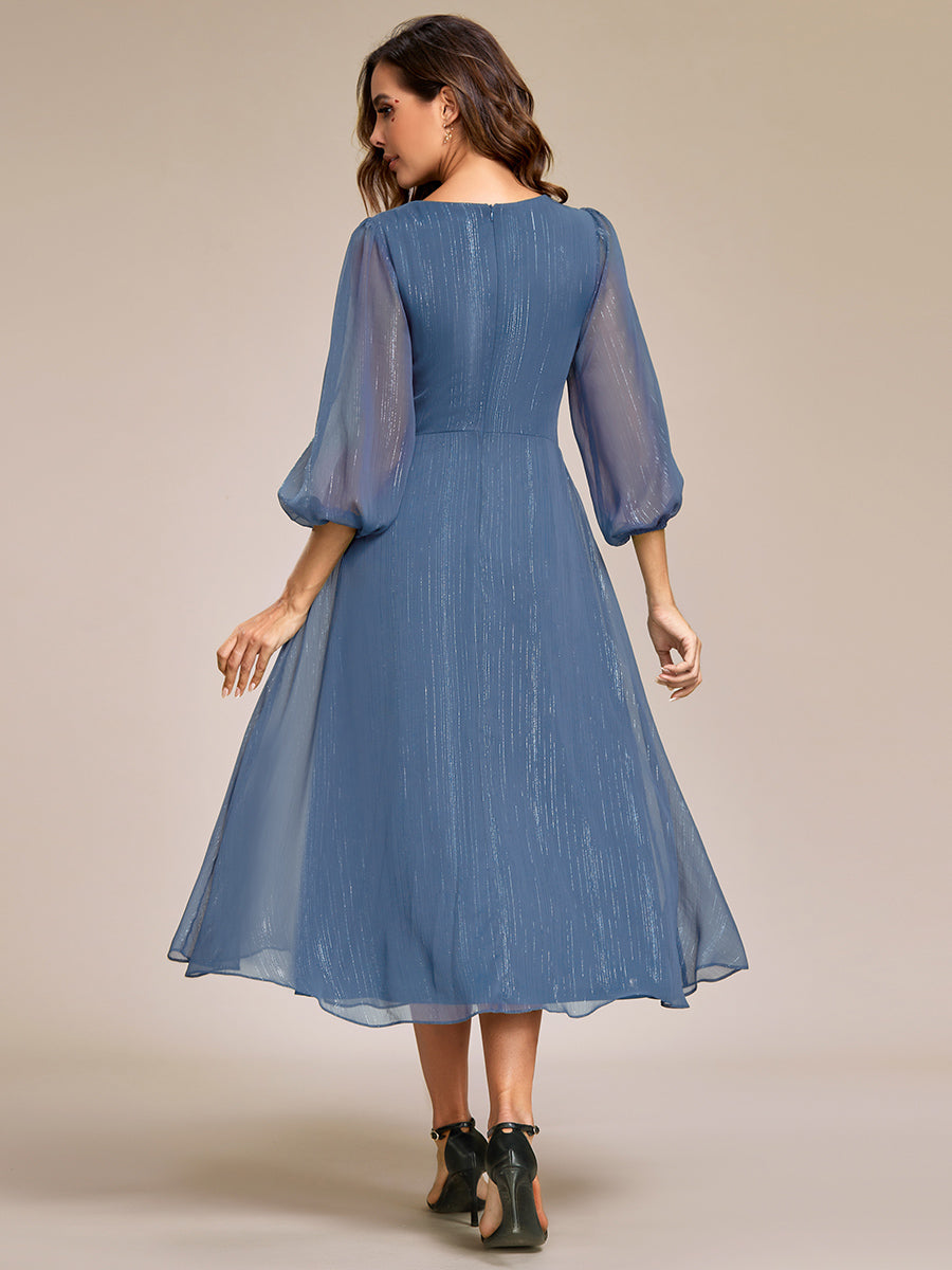 Robe d'invit¡§| de mariage trap¡§¡§ze en mousseline fluide ¡§¡è encolure ronde et longueur au genou #farbe_Taubenblau