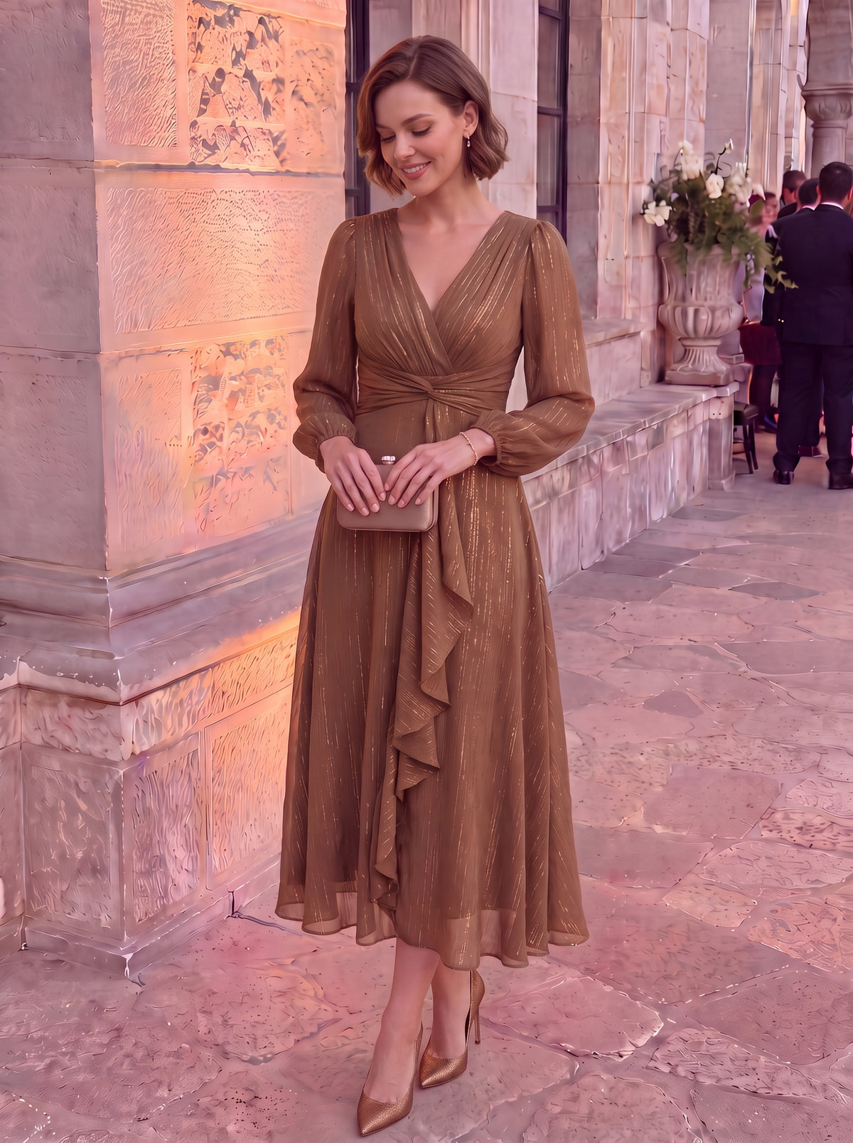 Robe d'invit¡§| de mariage trap¡§¡§ze en mousseline fluide ¡§¡è encolure ronde et longueur au genou #farbe_Kastanienbraun