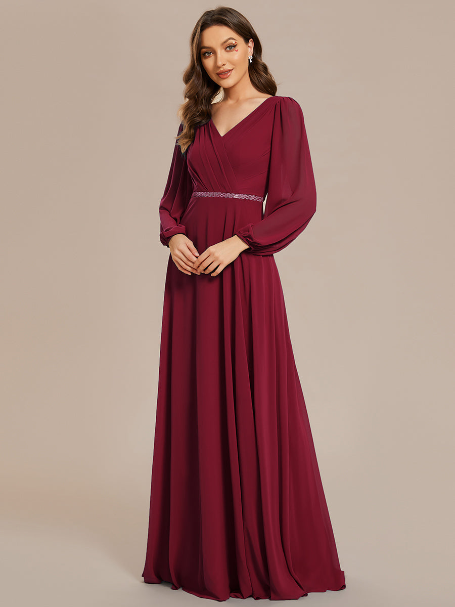 Funkelndes Abendkleid in A-Linie mit Empire-Taille und langen ?rmeln #farbe_Burgunderrot
