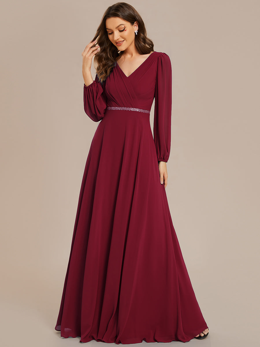Funkelndes Abendkleid in A-Linie mit Empire-Taille und langen ?rmeln #farbe_Burgunderrot