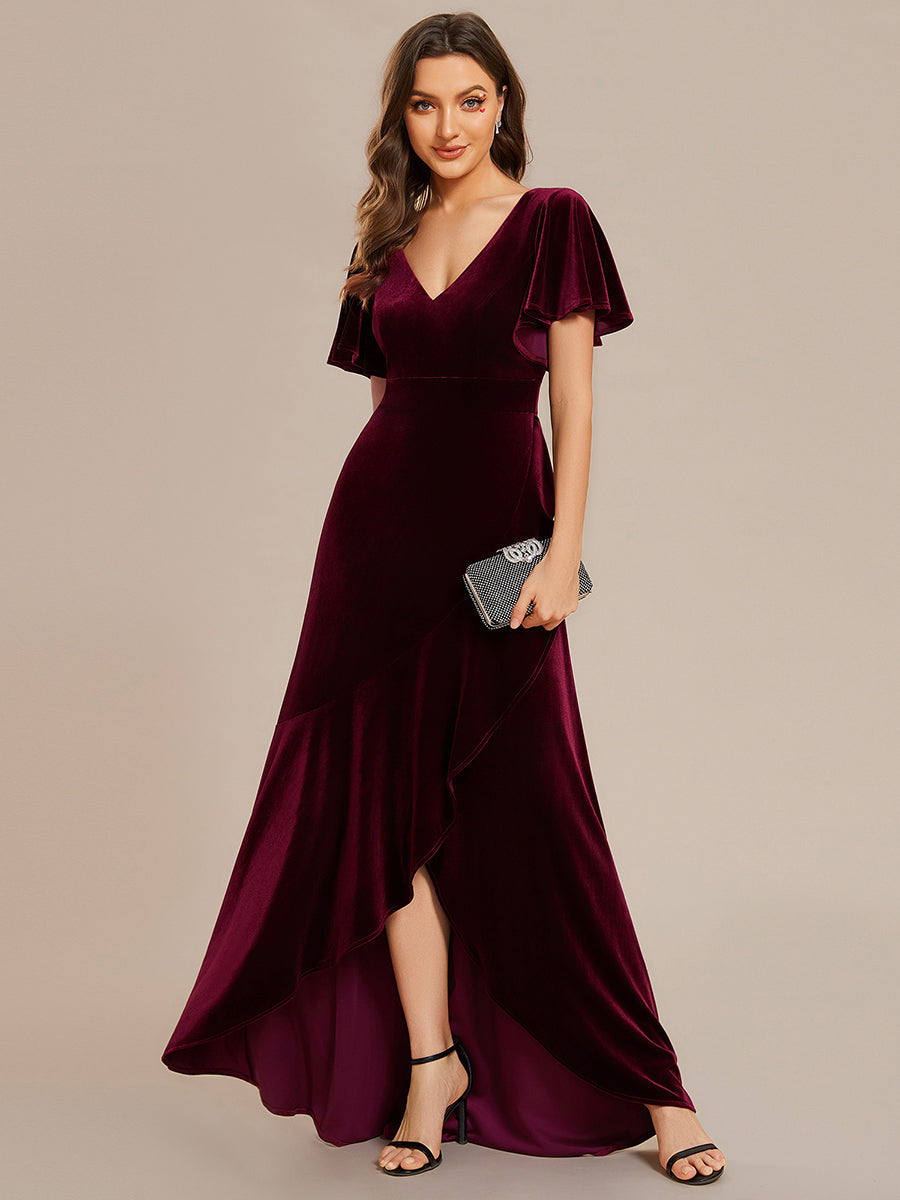 Hoch-Tief V-Ausschnitt A-Linie Samt Kleid Mit Rüschendetails #Farbe_Burgunderrot