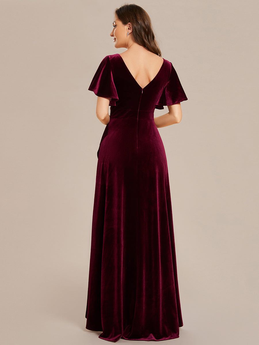 Hoch-Tief V-Ausschnitt A-Linie Samt Kleid Mit Rüschendetails #Farbe_Burgunderrot
