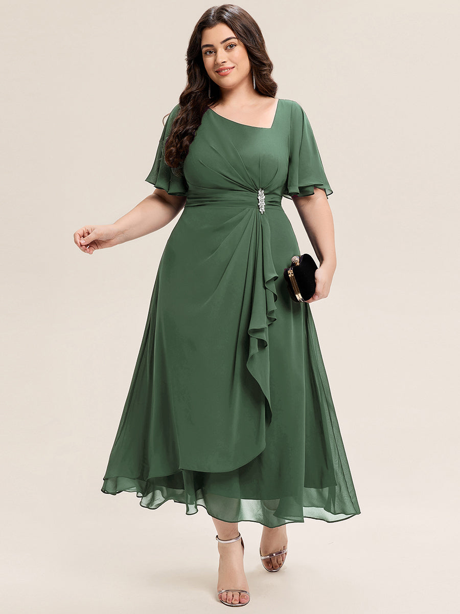 Abendkleid mit Volantärmeln und Strass-Details aus Chiffon abendkleid #Farbe_Eukalyptus