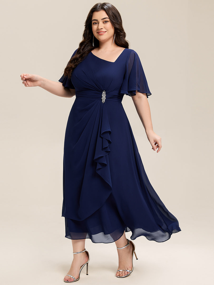 Abendkleid mit Volantärmeln und Strass-Details aus Chiffon abendkleid #Farbe_Marineblau
