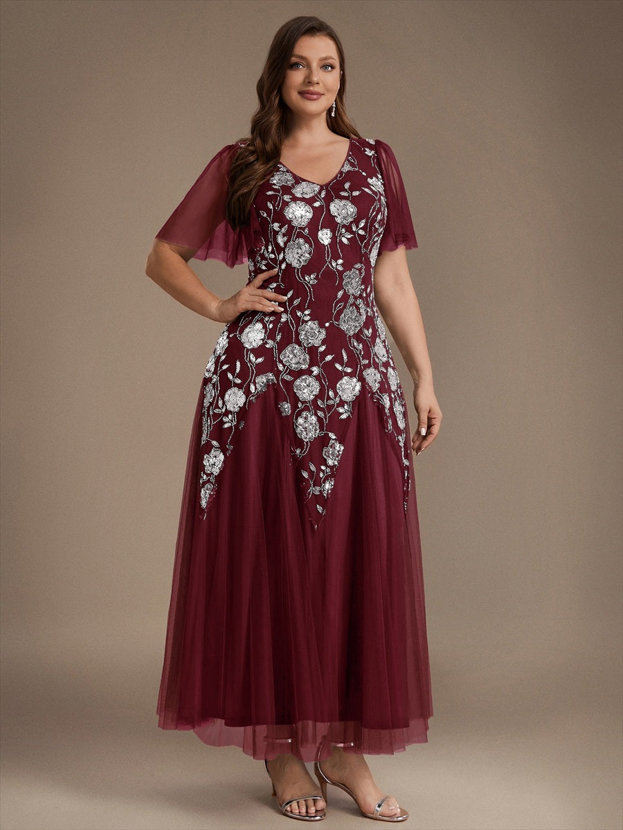 Bodenlanger V-Ausschnitt A-Linie Pailletten Kleid Mit Patchwork Und Funkelnden Details #Farbe_Burgunderrot