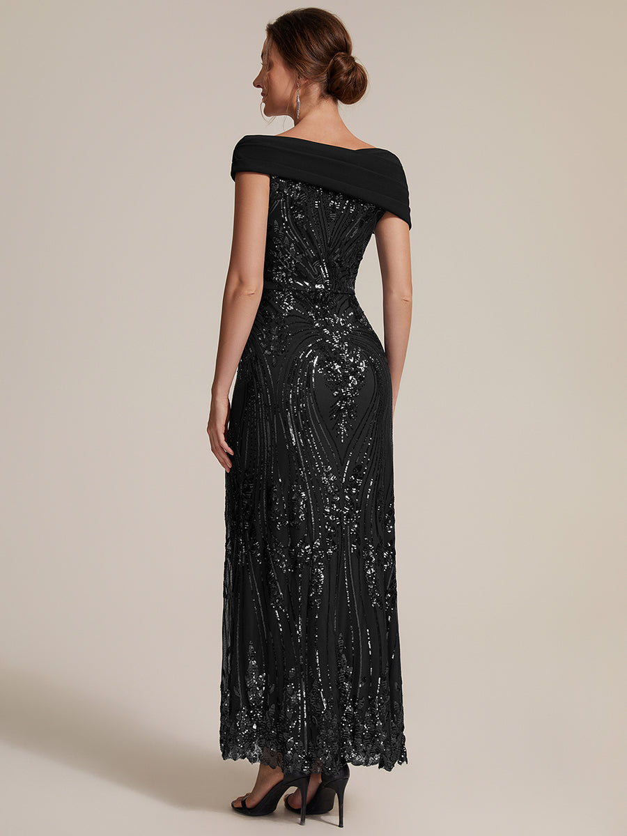 Maxilänge Asymmetrischer Ausschnitt Figurbetontes Kleid Aus Pailletten Für Glamourösen Look #Farbe_Schwarz