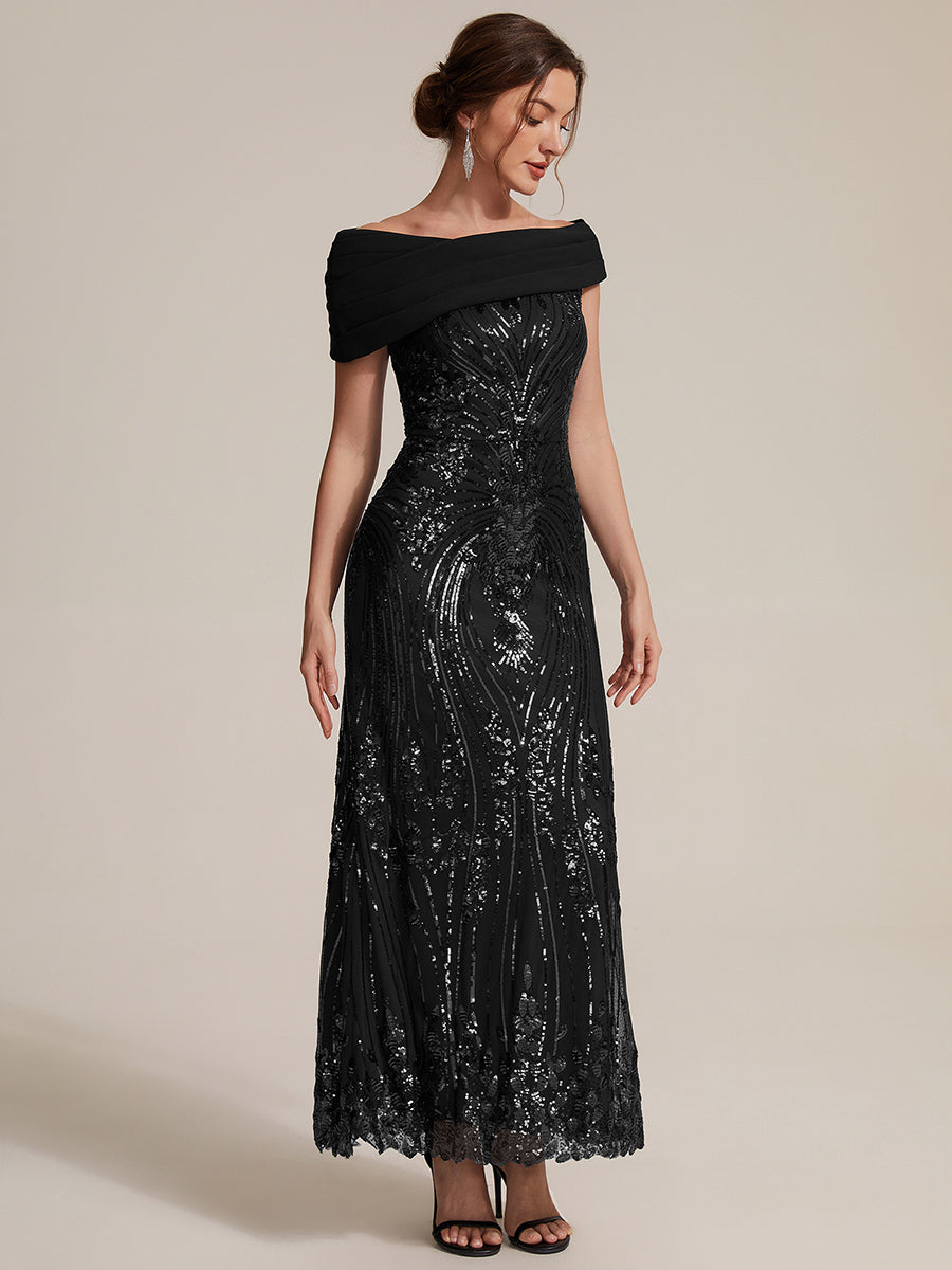 Maxilänge Asymmetrischer Ausschnitt Figurbetontes Kleid Aus Pailletten Für Glamourösen Look #Farbe_Schwarz