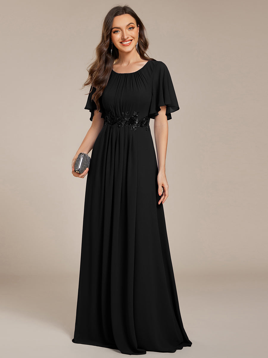 Bodenlanger A-Linien Chiffonkleid Mit Raffung Blumenmuster Und Applikationen #Farbe_Schwarz