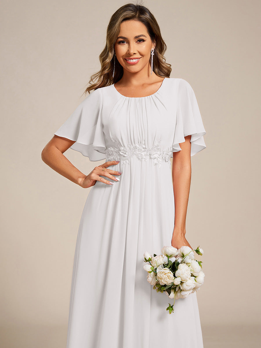 Bodenlanger A-Linien Chiffonkleid Mit Raffung Blumenmuster Und Applikationen #Farbe_Weiß