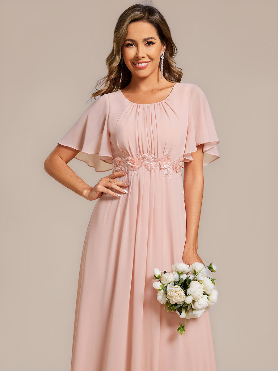 Midi Länge A Linie Chiffon Kleid Mit Rundhalsausschnitt Raffung Blumenmuster Und Applikationen #Farbe_Pink