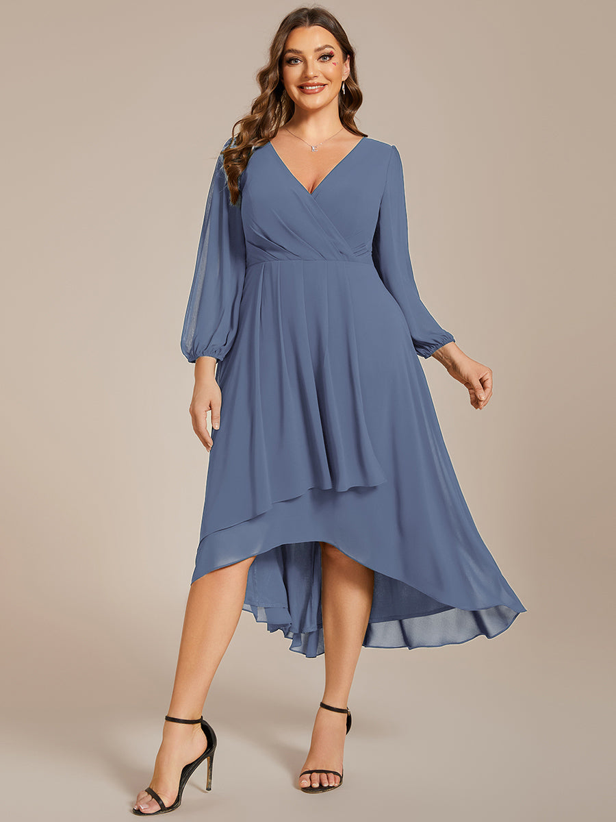 Robe d'invit¨¦ de mariage trap¨¨ze en mousseline fluide ¨¤ encolure ronde et longueur au genou #farbe_Taubenblau