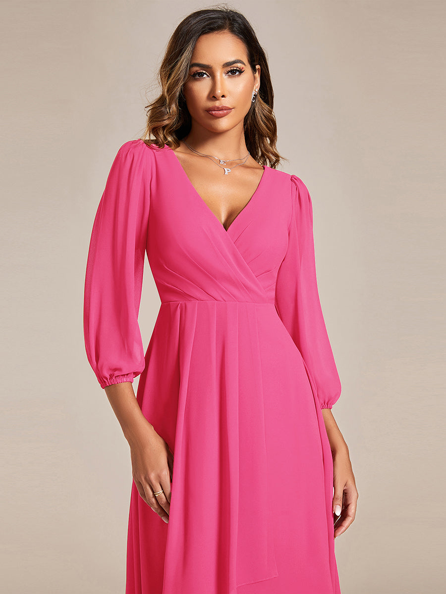 Robe d'invit¨¦ de mariage trap¨¨ze en mousseline fluide ¨¤ encolure ronde et longueur au genou #farbe_Knallpink