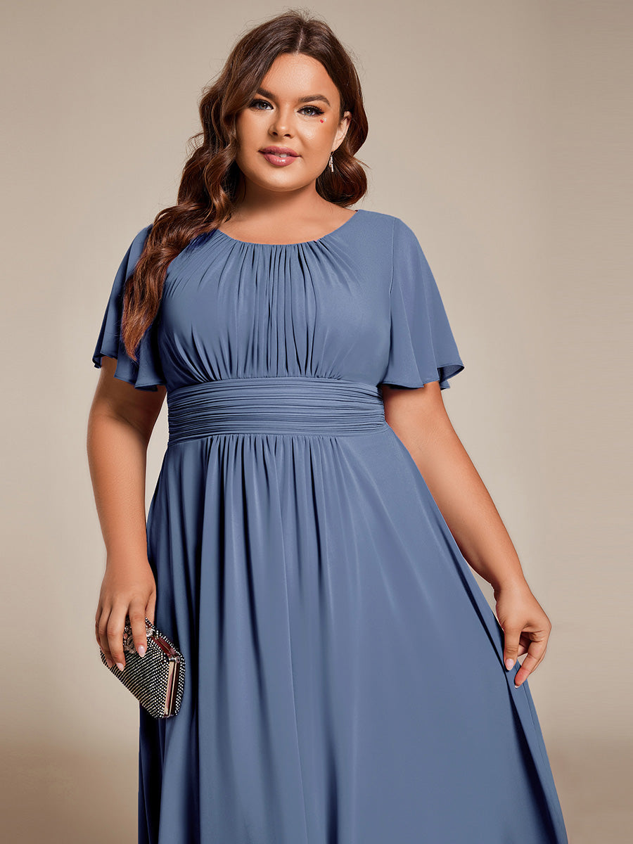 Robe d'invit¨¦ de mariage trap¨¨ze en mousseline fluide ¨¤ encolure ronde et longueur au genou #farbe_Taubenblau