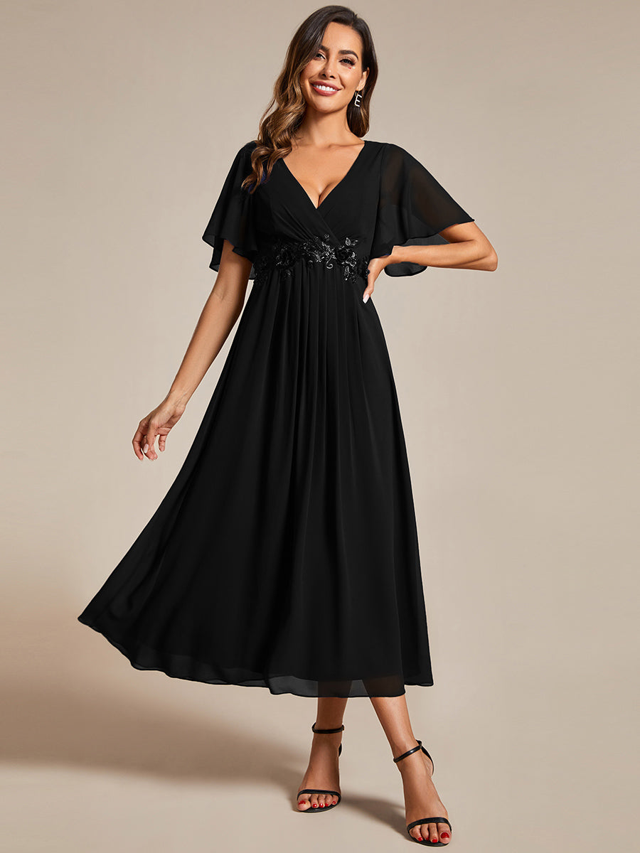 Midi Länge V-Ausschnitt A-Linie Chiffon Kleid Mit Applikationen Und Raffung Details Kleid #Farbe_Schwarz