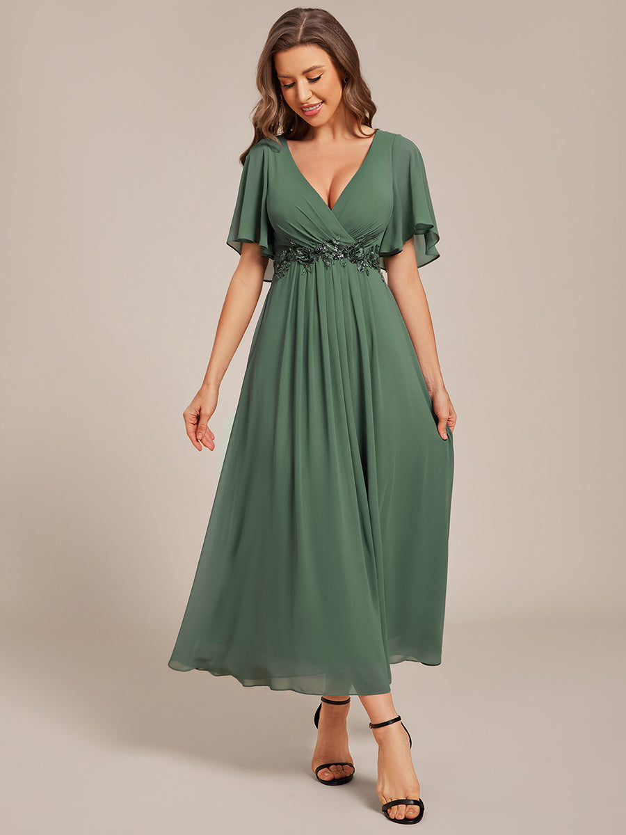 Midi Länge V-Ausschnitt A-Linie Chiffon Kleid Mit Applikationen Und Raffung Details Kleid #Farbe_Eukalyptus
