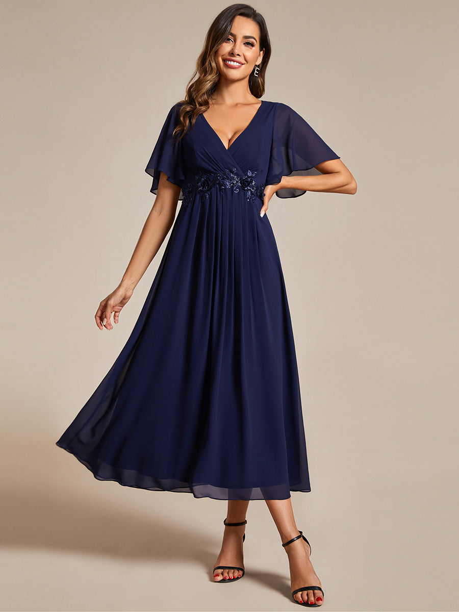 Midi Länge V-Ausschnitt A-Linie Chiffon Kleid Mit Applikationen Und Raffung Details Kleid #Farbe_Marineblau