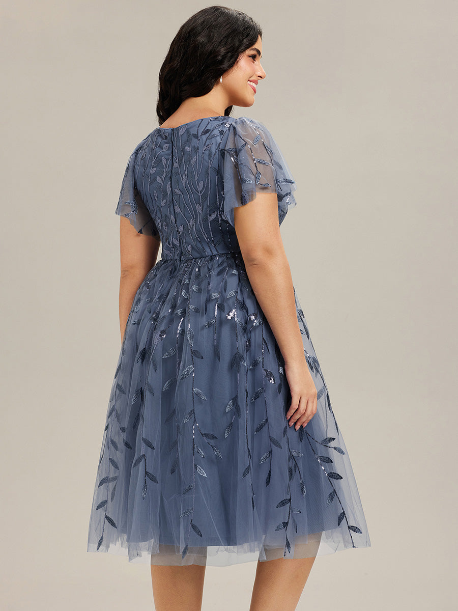 Midi Länge V-Ausschnitt A-Linie Pailletten Kleid Mit Besticktem Blumenmuster Und Gerafften Details #Farbe_Taubenblau