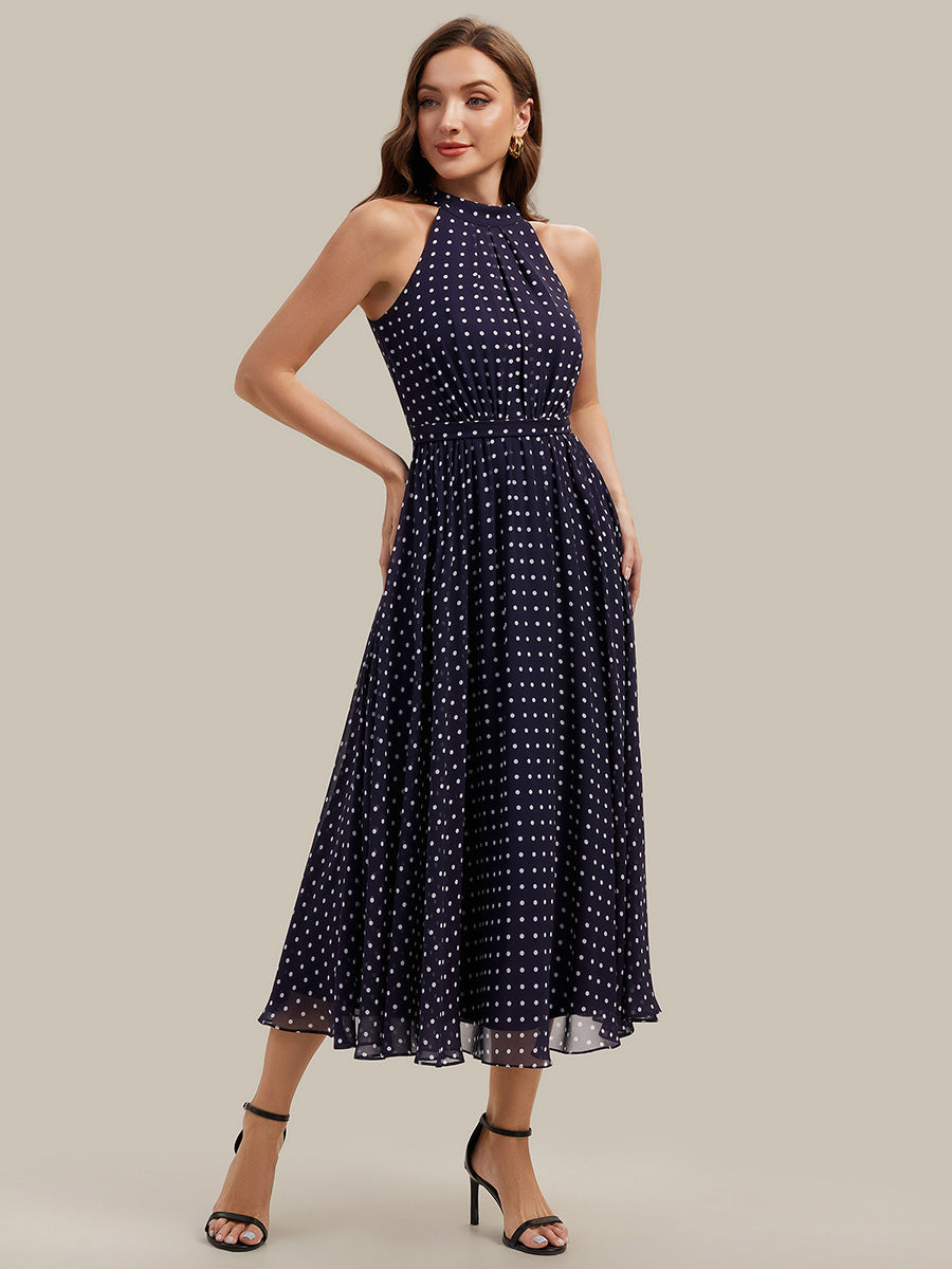 Midi Halter Neck A Linie Chiffon Kleid Mit Falten Und Punkten #Farbe_Marineblaue Punkte