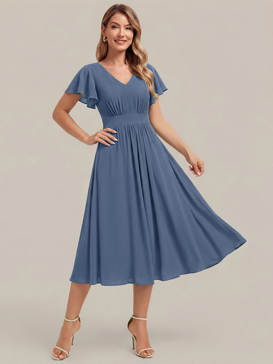 Midi Tee-L?nge Smocked A-Linie Kleid Mit V-Ausschnitt Aus Chiffon Elegant Und Stilvoll Kleid #Farbe_Taubenblau