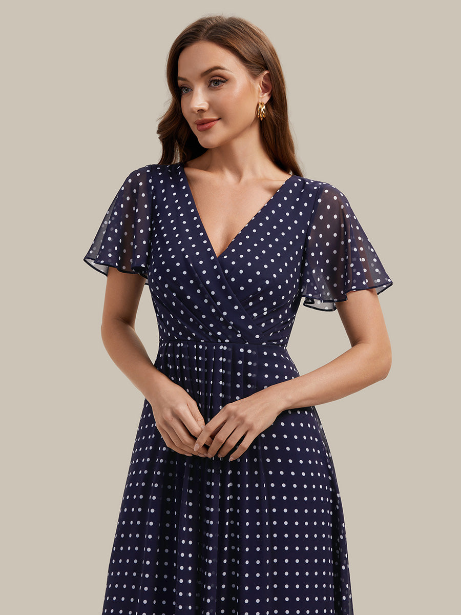 Asymmetrischer Saum V-Ausschnitt A-Linie Chiffon Kleid R¨¹schendetails Gepunkteter Druck #Farbe_Marineblaue Punkte