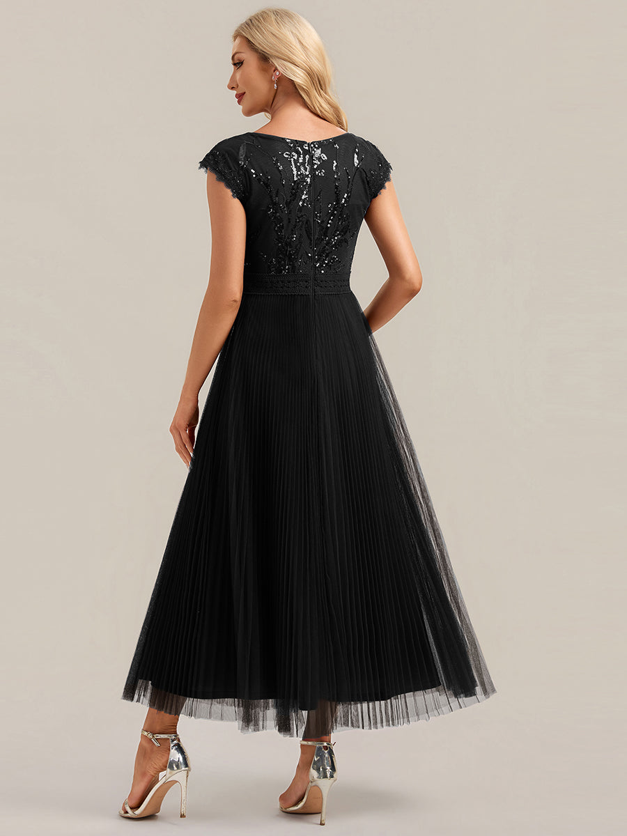 Tea L?nge Rundhals A Linie Pailletten Kleid Mit Sonnenstrahlen Falten Und Durchsichtigen Details Kleid #Farbe_Schwarz