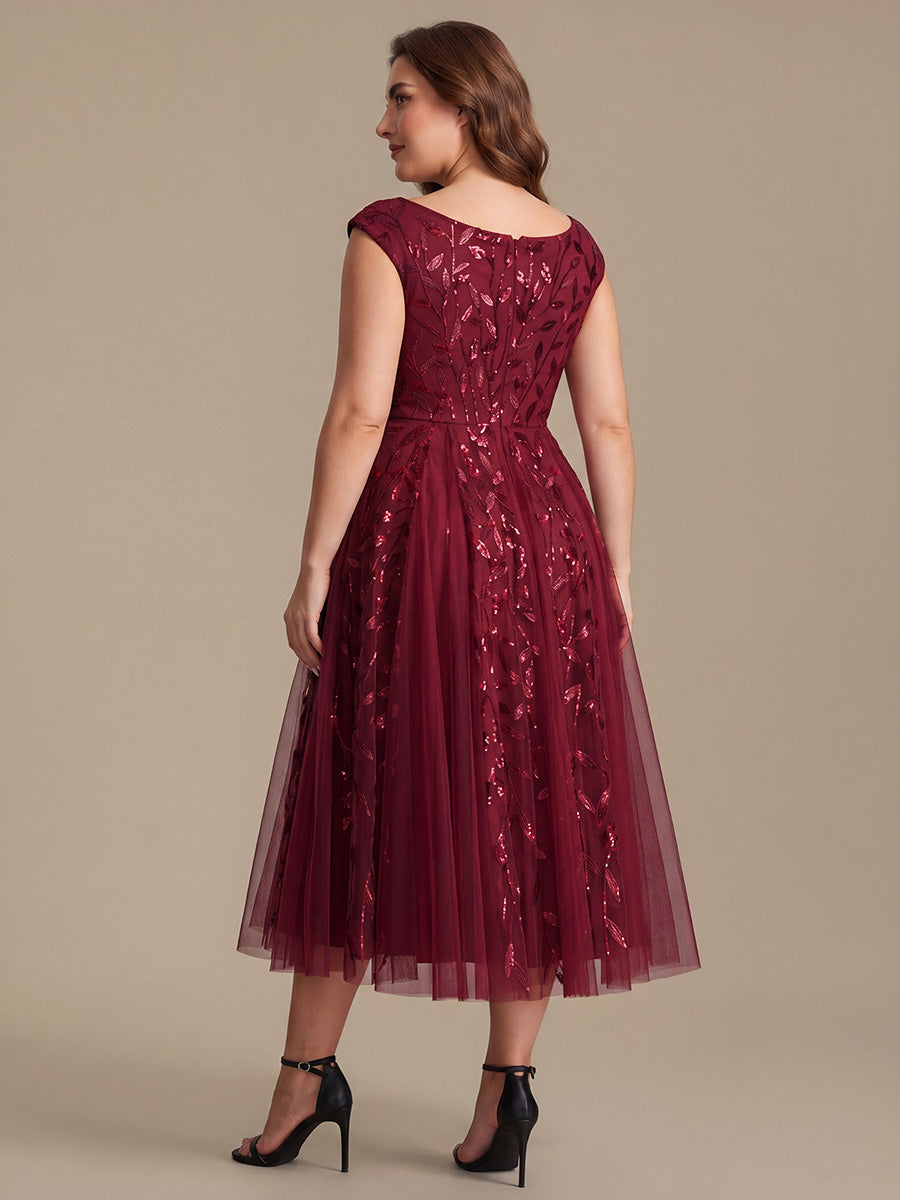 Midi Pailletten A-Linie Kleid Mit V-Ausschnitt Und Patchwork Details #Farbe_Burgunderrot