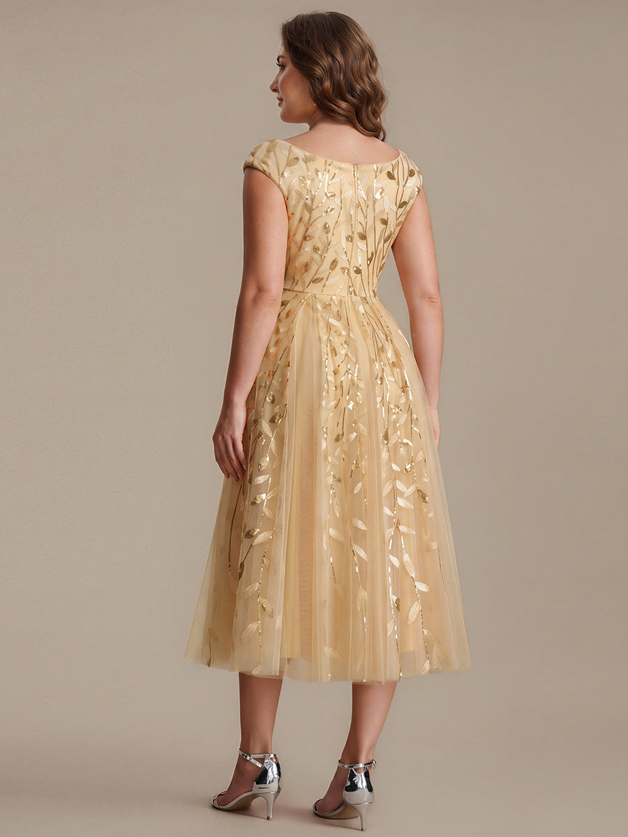 Midi Pailletten A-Linie Kleid Mit V-Ausschnitt Und Patchwork Details #Farbe_Gold