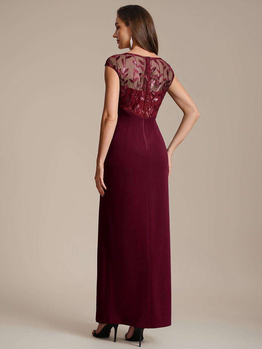 Maxi Asymmetrisches Bodycon Krepp Kleid Mit Oberschenkel Hohem Schlitz Und Pailletten Details Kleid #Farbe_Burgunderrot
