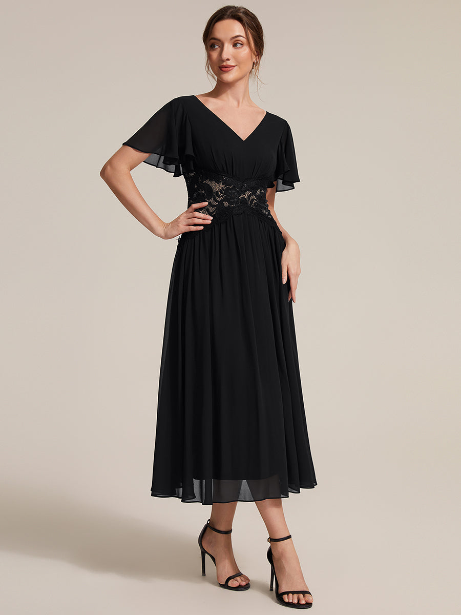Midi Tee-Länge A-Linie Kleid Mit V-Ausschnitt Chiffon Stoff Und Rüschen Eleganter Stil Kleid #Farbe_Schwarz
