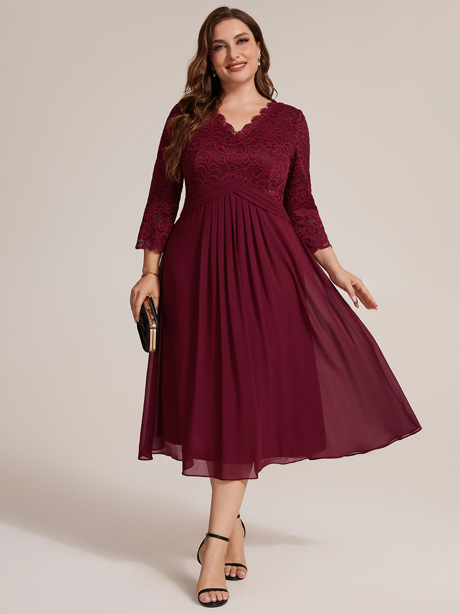 Midi Tee Länge V Ausschnitt Etui Kleid Aus Spitze Elegantes Design Für Besondere Anlässe #Farbe_Burgunderrot