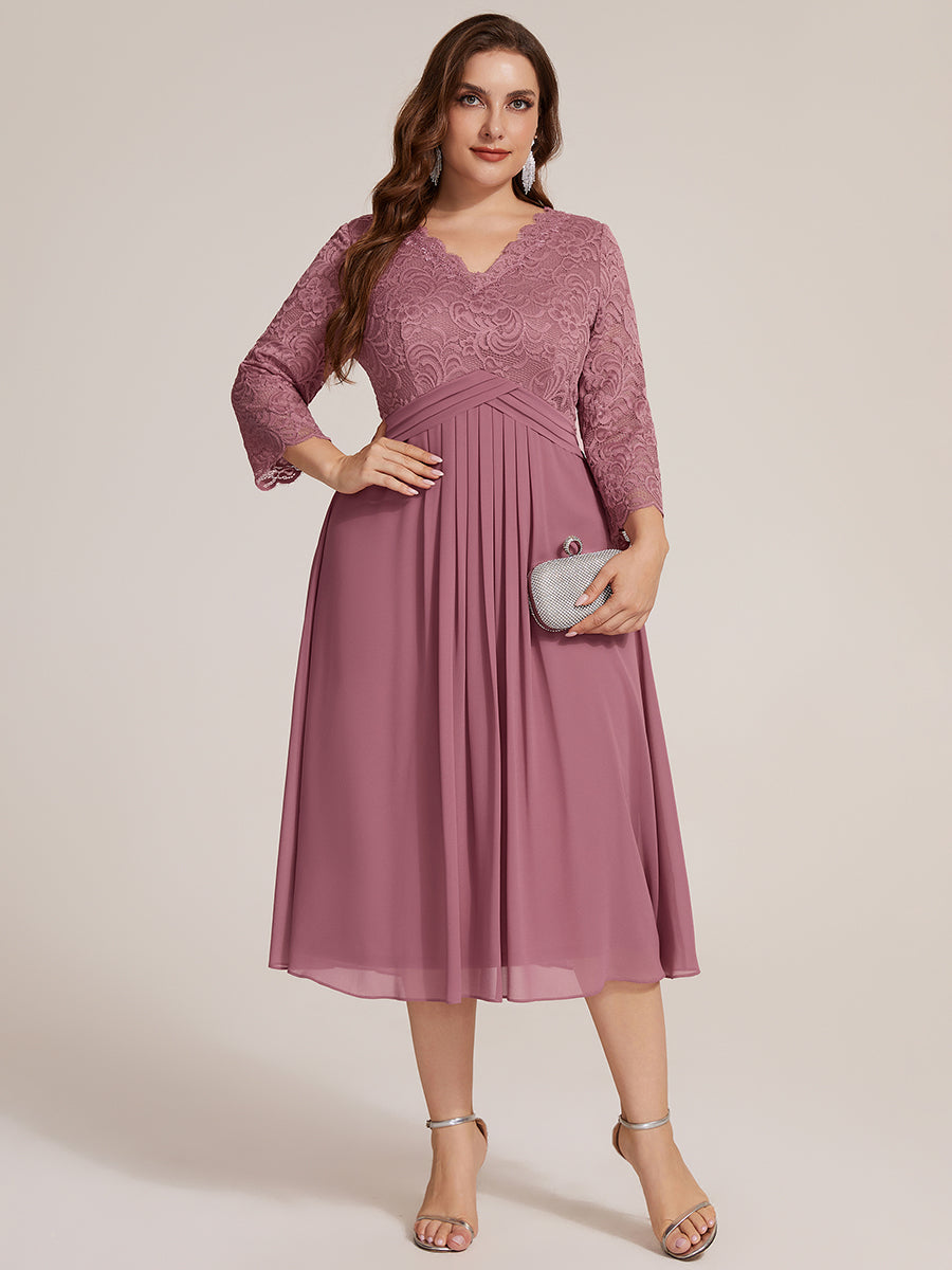 Midi Tee Länge V Ausschnitt Etui Kleid Aus Spitze Elegantes Design Für Besondere Anlässe #Farbe_Orchideenviolett