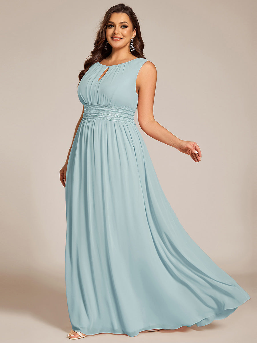 Bodenlanger A-Linien Chiffon Kleid Mit Rundhalsausschnitt Und Bestickten Details #Farbe_Himmelblau