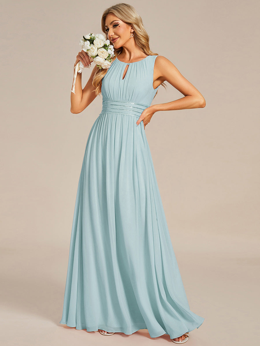 Bodenlanger A-Linien Chiffon Kleid Mit Rundhalsausschnitt Und Bestickten Details #Farbe_Himmelblau