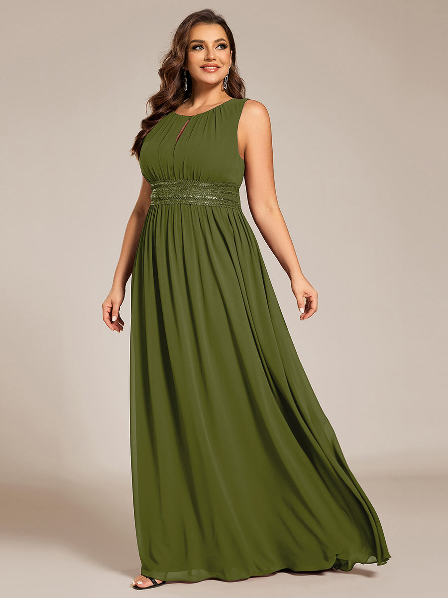Bodenlanger A-Linien Chiffon Kleid Mit Rundhalsausschnitt Und Bestickten Details #Farbe_Olivgrün