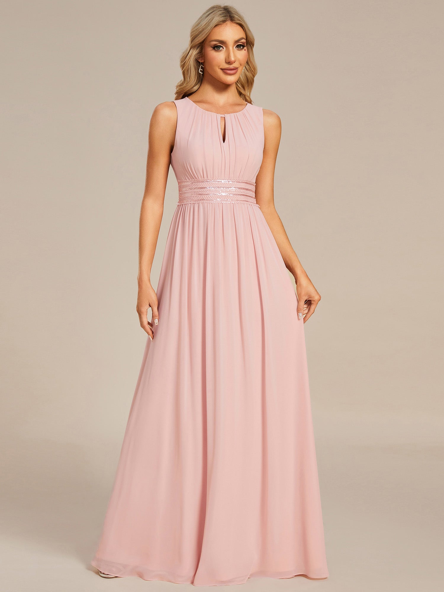 Bodenlanger A-Linien Chiffon Kleid Mit Rundhalsausschnitt Und Bestickten Details #Farbe_Pink