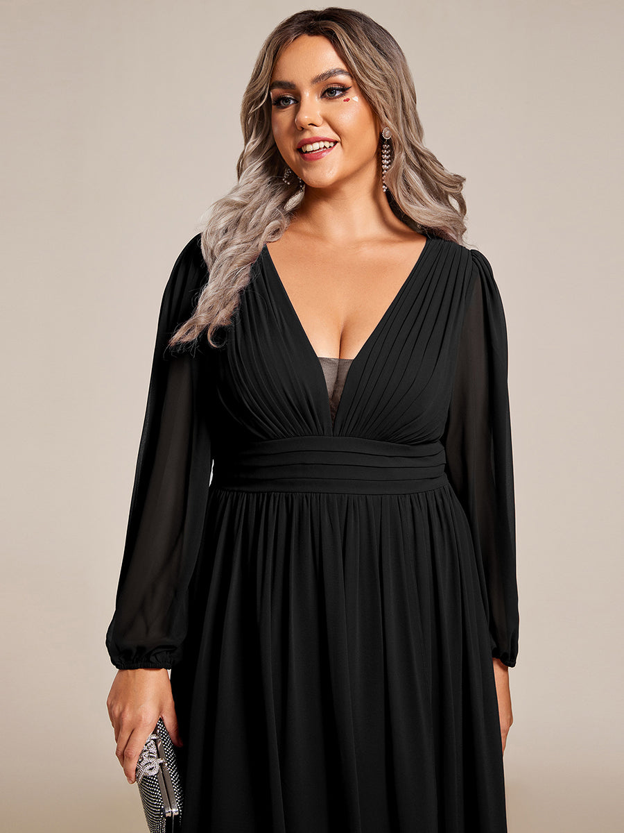 Robe d'invit¡§| de mariage trap¡§¡§ze en mousseline fluide ¡§¡è encolure ronde et longueur au genou #farbe_Schwarz