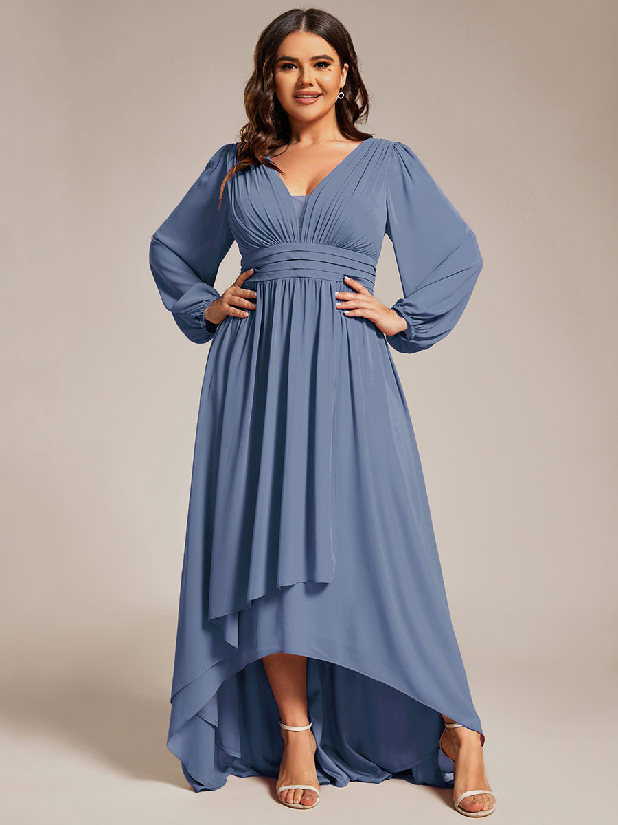 Robe d'invit¡§| de mariage trap¡§¡§ze en mousseline fluide ¡§¡è encolure ronde et longueur au genou #farbe_Taubenblau