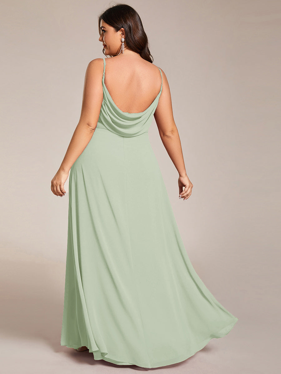 Brautjungfernkleid mit V-Ausschnitt schmalen Trägern und bodenlangem Rock #Farbe_Mintgrün