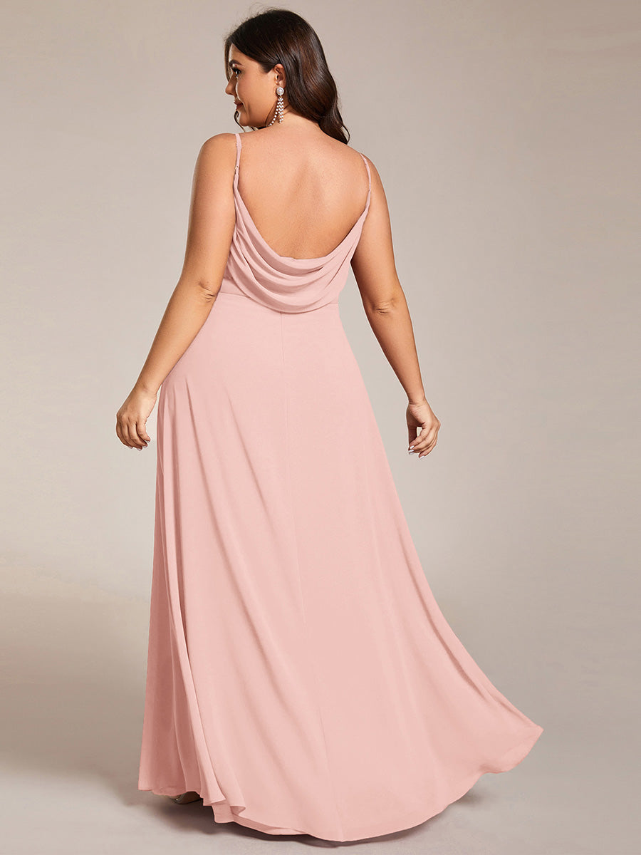 Brautjungfernkleid mit V-Ausschnitt schmalen Trägern und bodenlangem Rock #Farbe_Pink