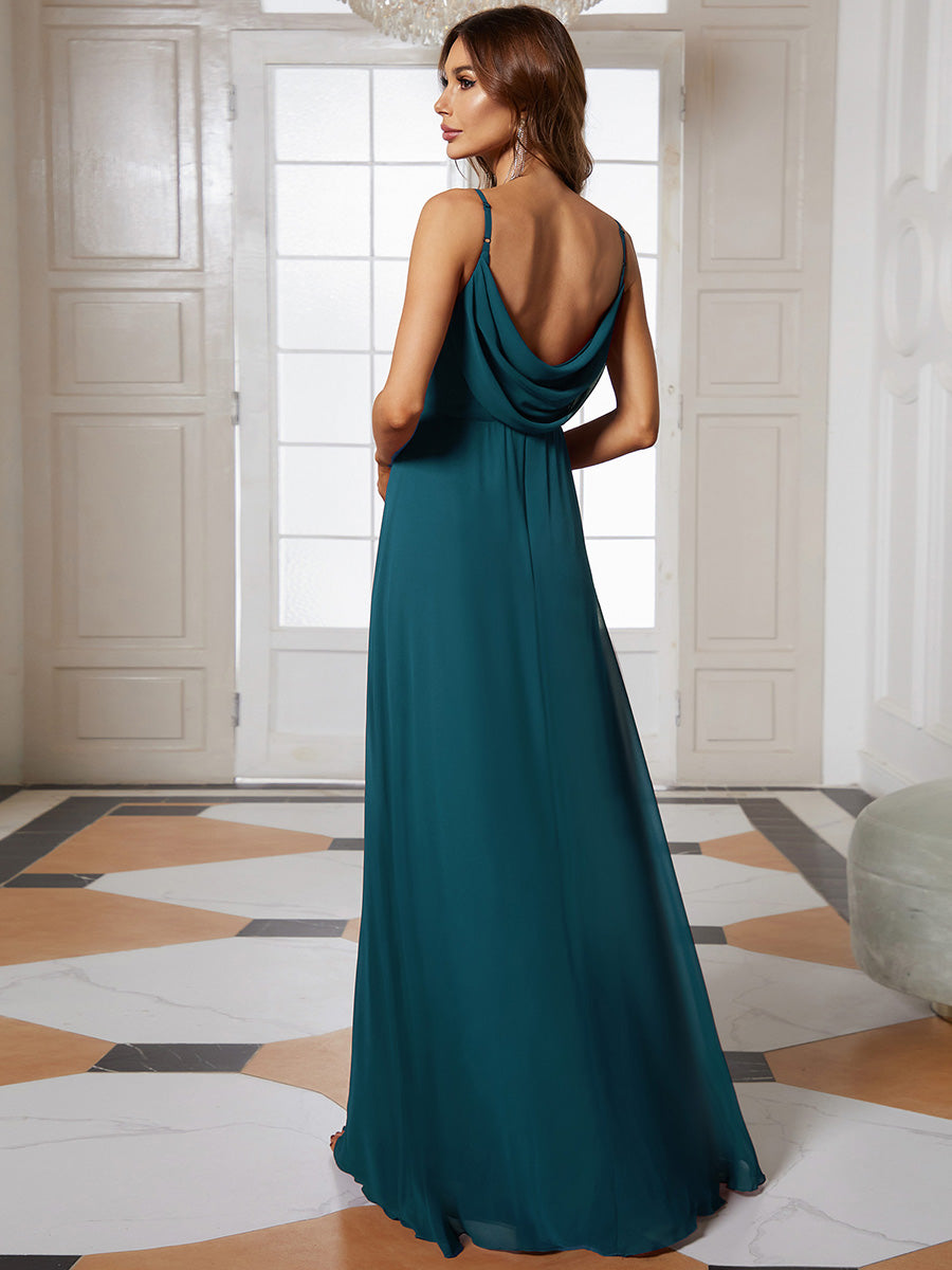 Brautjungfernkleid mit V-Ausschnitt schmalen Trägern und bodenlangem Rock #Farbe_Petrol