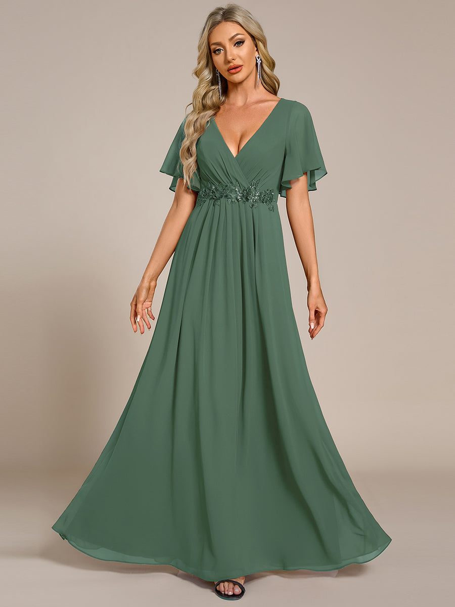 Funkelndes Abendkleid in A-Linie mit Empire-Taille und langen ?rmeln #farbe_Eukalyptus