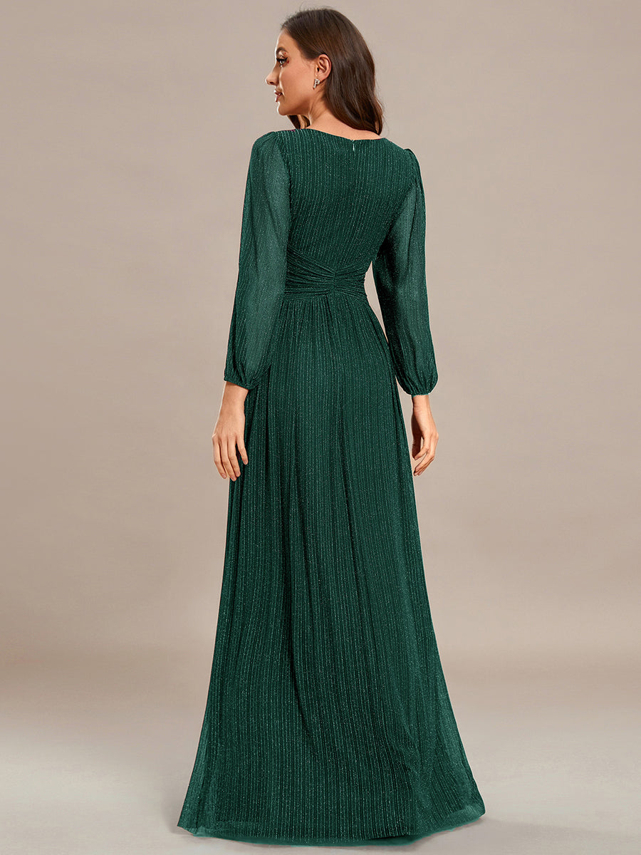 Funkelndes Abendkleid in A-Linie mit Empire-Taille und langen Ärmeln #farbe_Dunkelgrün