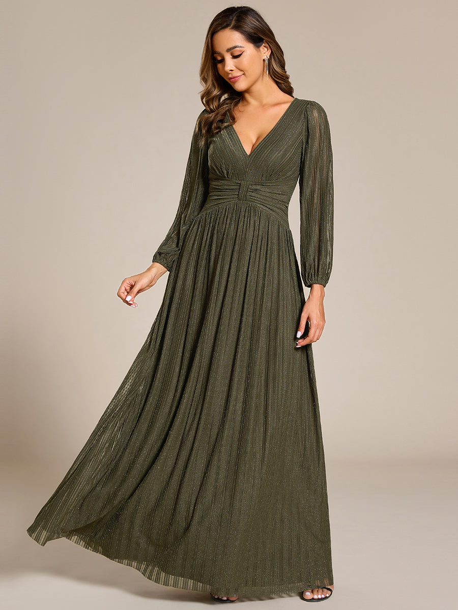 Funkelndes Abendkleid in A-Linie mit Empire-Taille und langen Ärmeln #farbe_Olivgrün